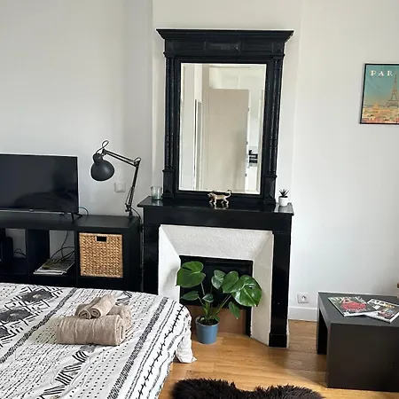 Apartment Charmant Studio Au Coeur Du 18e Paris